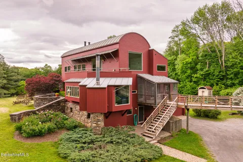 $4,500,000 | 729 Hewins Street, Sheffield, MA 01257