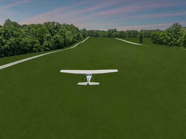 $644,000 | 432 Slow Roll Drive, Chapmansboro, TN 37035