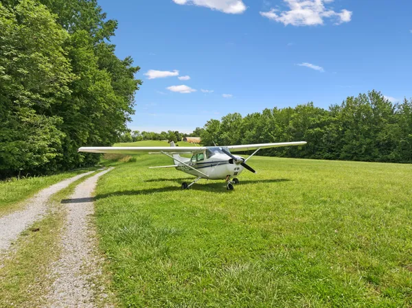 $644,000 | 432 Slow Roll Drive, Chapmansboro, TN 37035