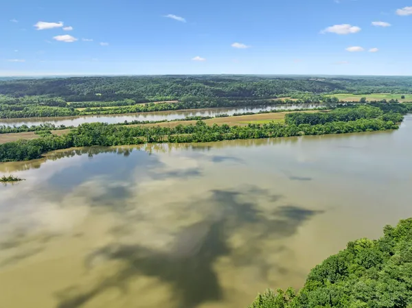 $644,000 | 432 Slow Roll Drive, Chapmansboro, TN 37035