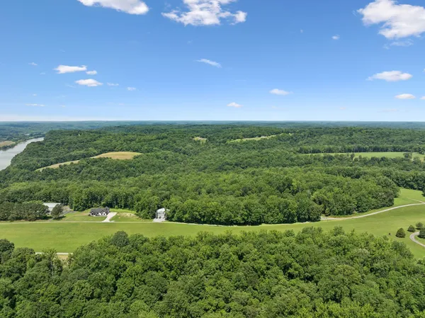 $644,000 | 432 Slow Roll Drive, Chapmansboro, TN 37035