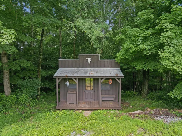 $644,000 | 432 Slow Roll Drive, Chapmansboro, TN 37035
