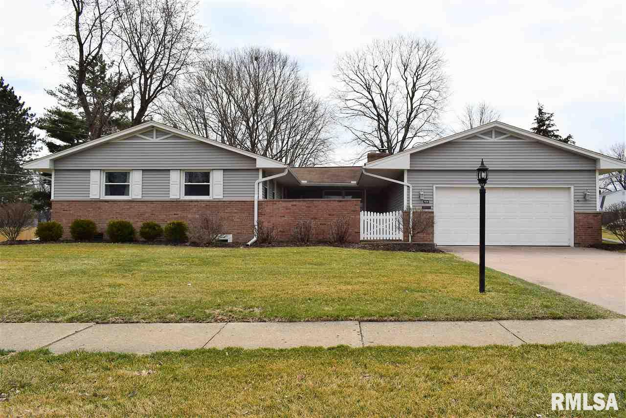 904 Westgate Road Washington, IL 61571 - Photo 1 of 36 Gallery Image 1
