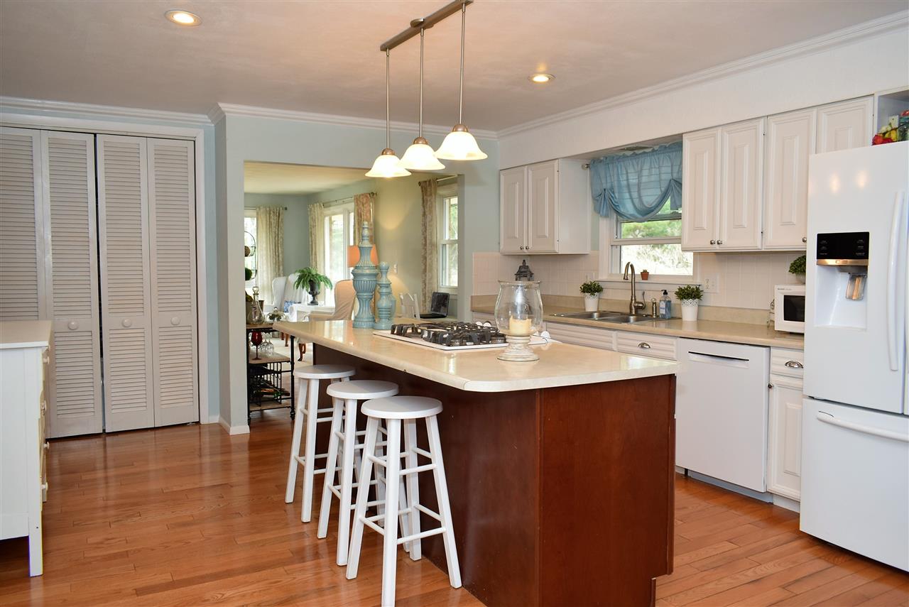 904 Westgate Road Washington, IL 61571 - Photo 14 of 36 Gallery Image 14
