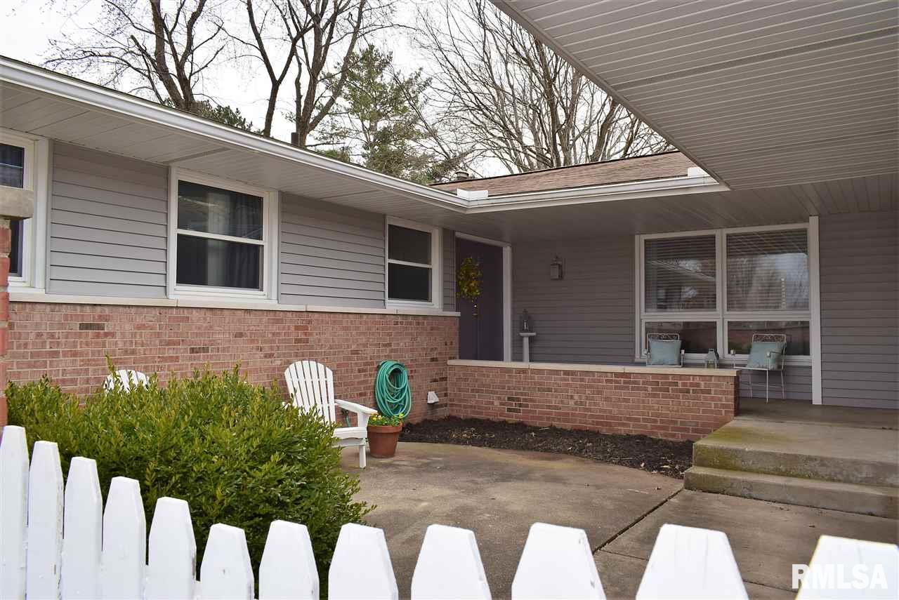 904 Westgate Road Washington, IL 61571 - Photo 2 of 36 Gallery Image 2
