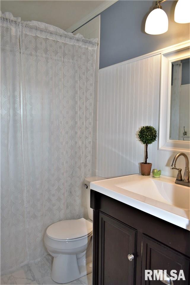 904 Westgate Road Washington, IL 61571 - Photo 22 of 36 Gallery Image 22