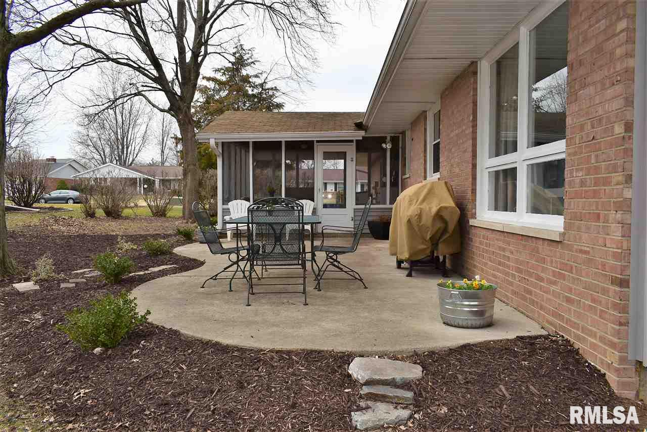904 Westgate Road Washington, IL 61571 - Photo 32 of 36 Gallery Image 32