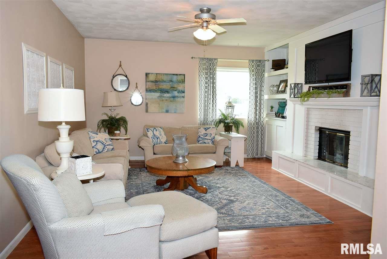 904 Westgate Road Washington, IL 61571 - Photo 5 of 36 Gallery Image 5