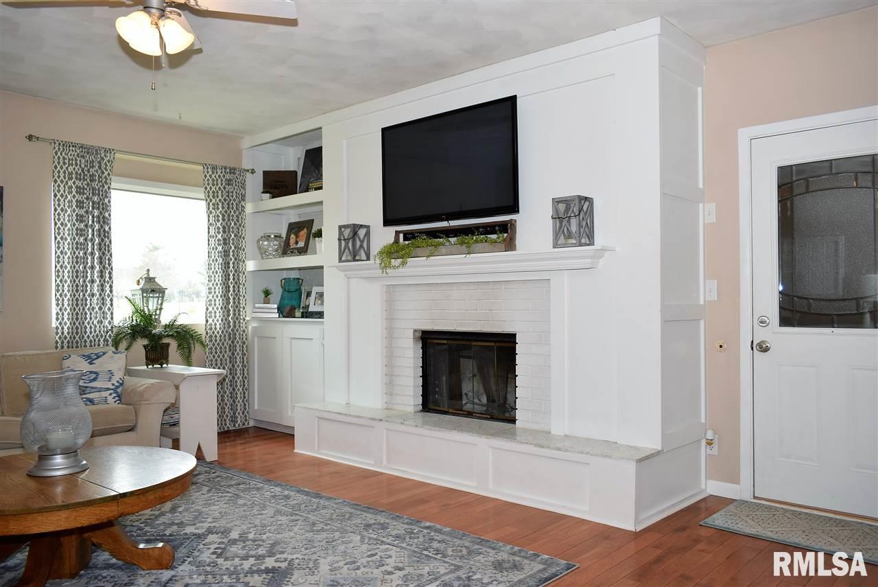 904 Westgate Road Washington, IL 61571 - Photo 6 of 36 Gallery Image 6