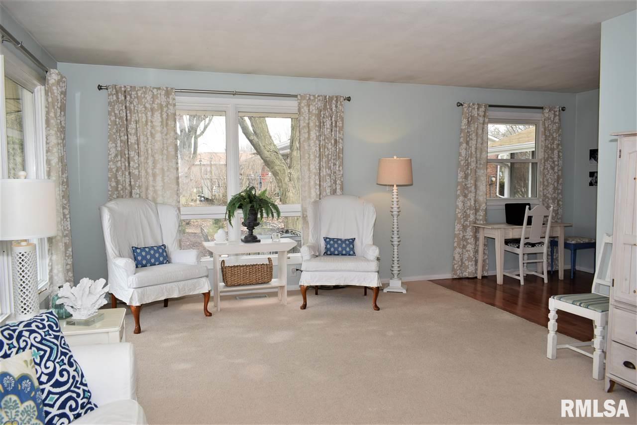 904 Westgate Road Washington, IL 61571 - Photo 9 of 36 Gallery Image 9