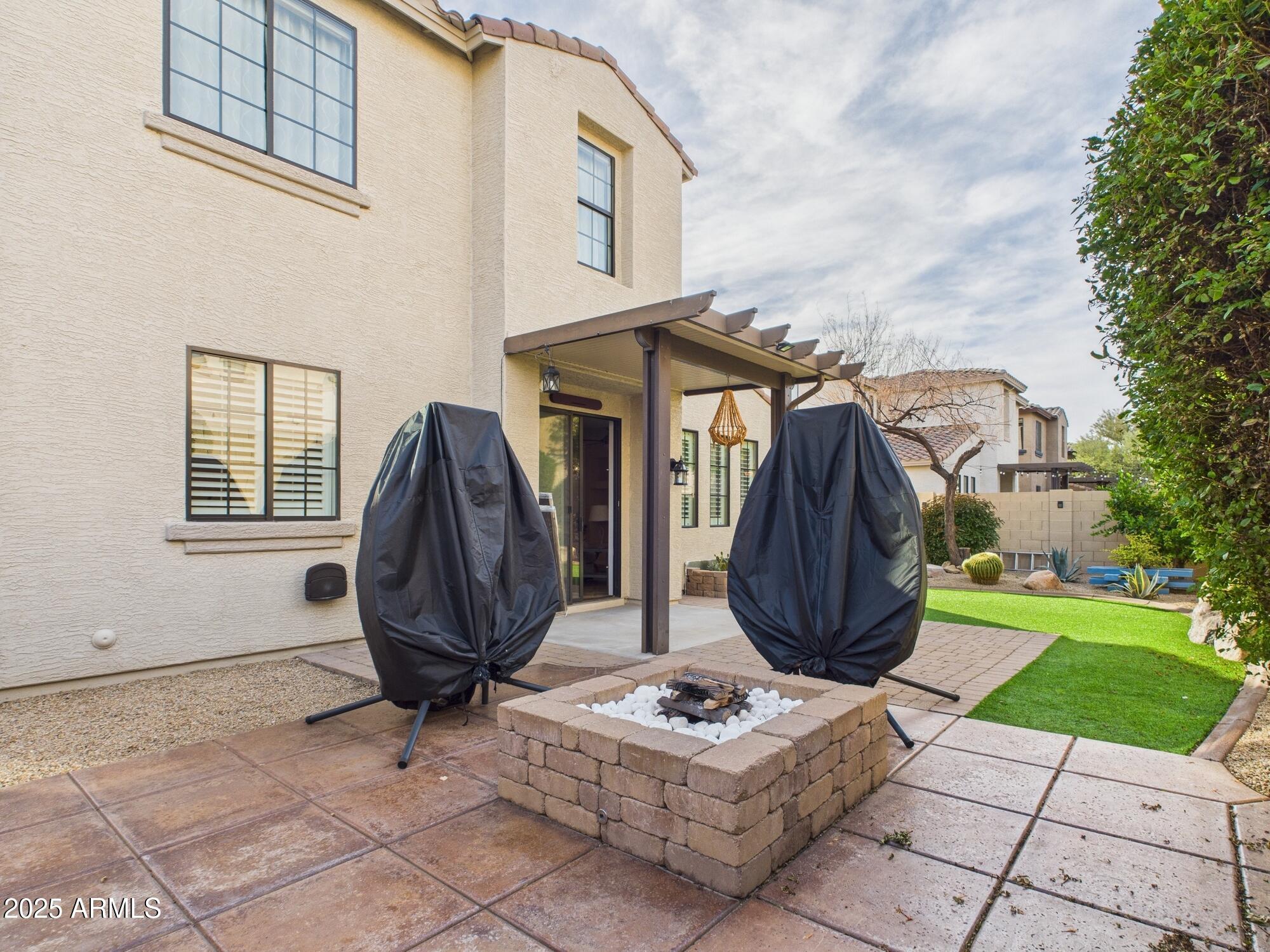 2326 West Sleepy Ranch Road Phoenix, AZ 85085 - Photo 20 of 27 Gas fire pit