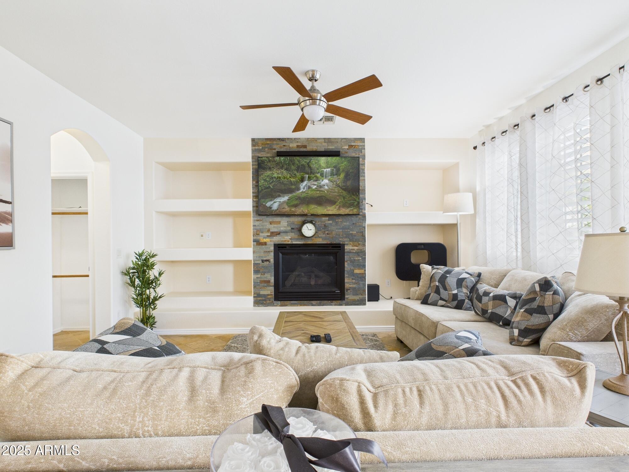 2326 West Sleepy Ranch Road Phoenix, AZ 85085 - Photo 23 of 27 Great space for night in
