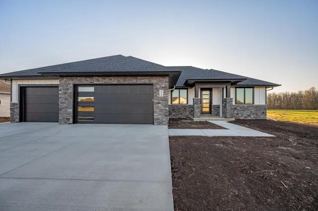 $649,000 | 713 Royal Saint Pats Drive, Wrightstown, WI 54180