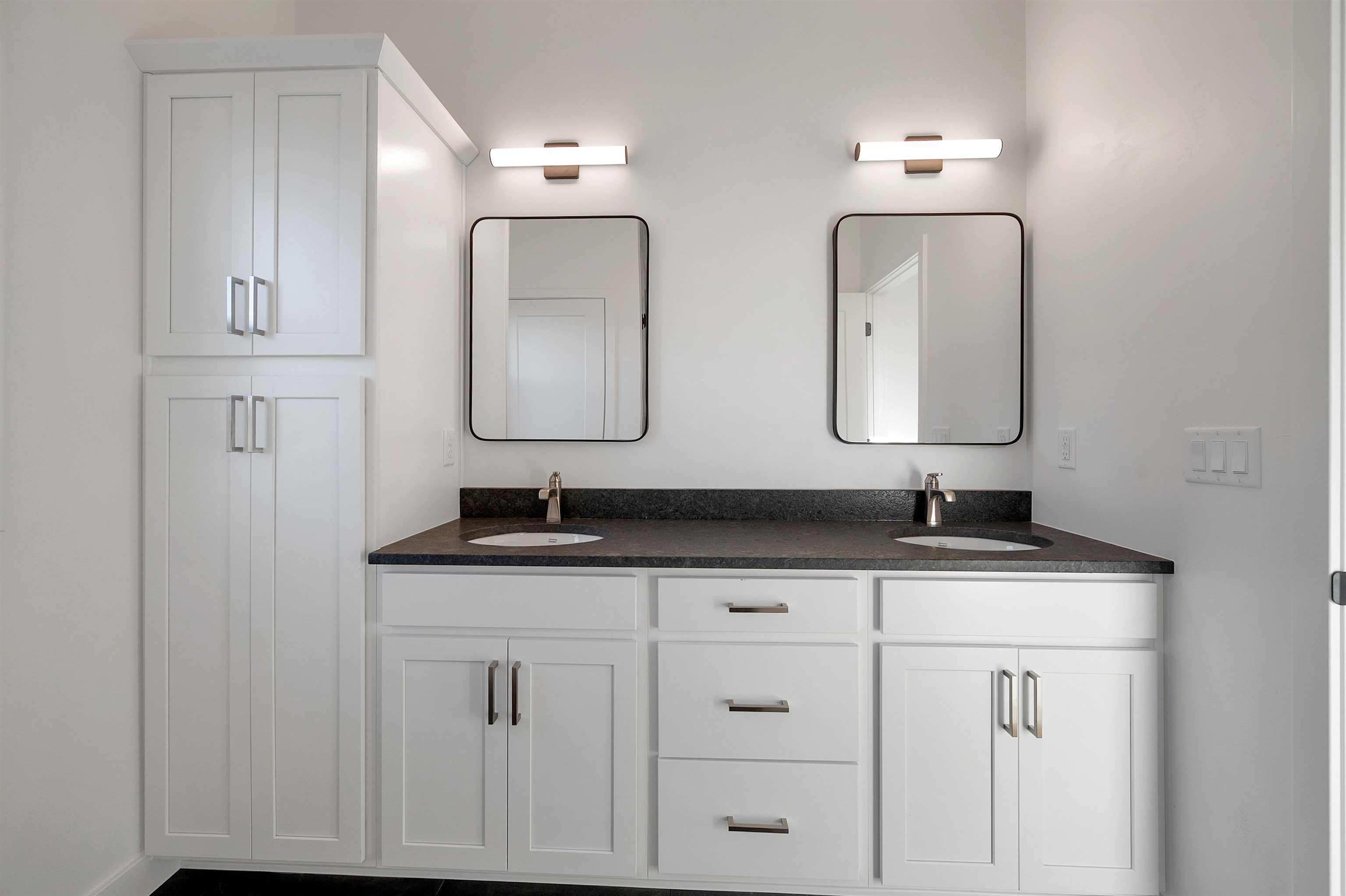 713 Royal Saint Pats Drive Wrightstown, WI 54180 - Photo 18 of 34