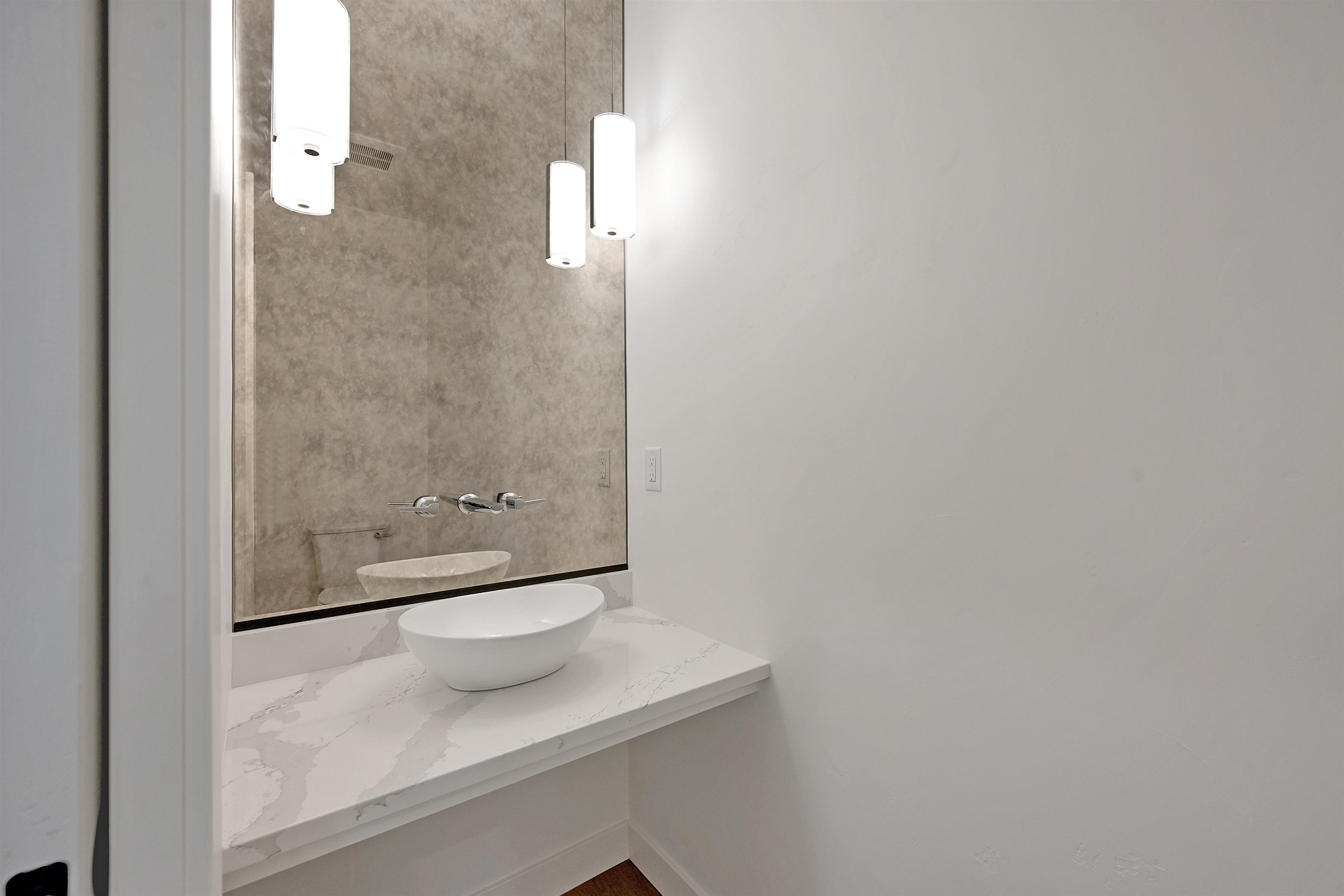 713 Royal Saint Pats Drive Wrightstown, WI 54180 - Photo 23 of 34