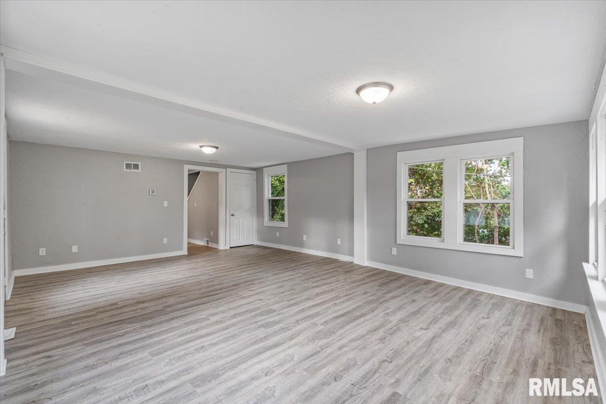 3209 11th Avenue Moline, IL 61265 - Photo 11 of 26