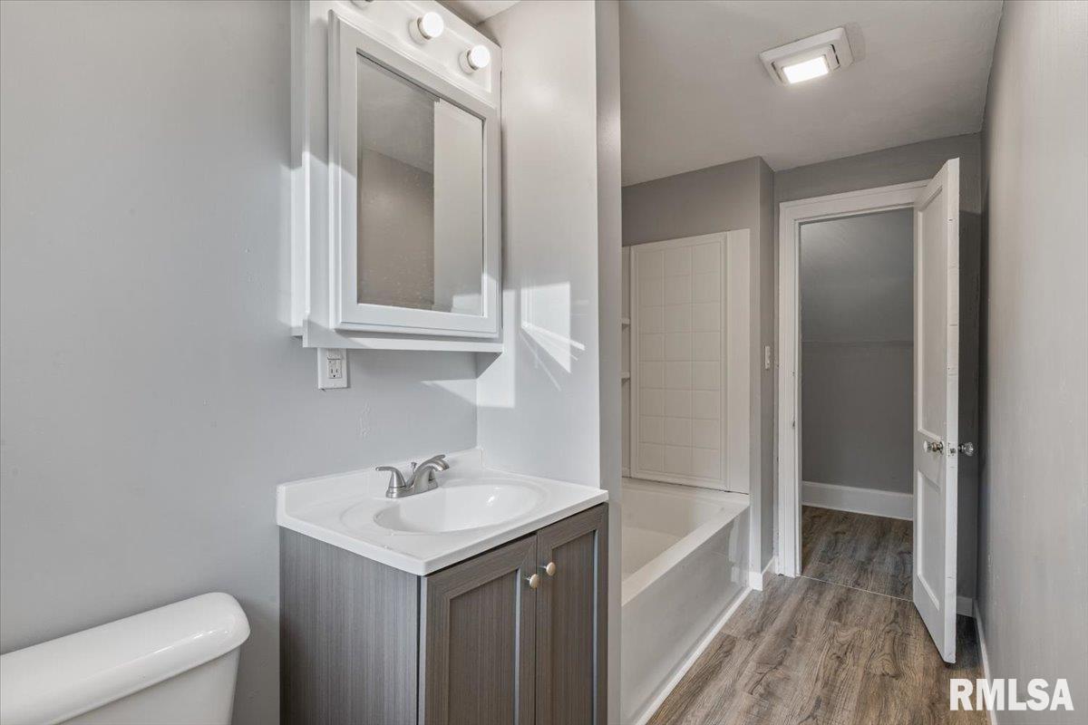 3209 11th Avenue Moline, IL 61265 - Photo 13 of 26