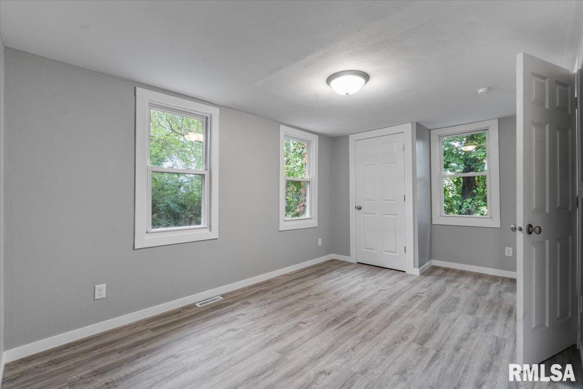 3209 11th Avenue Moline, IL 61265 - Photo 17 of 26