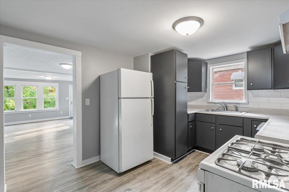 3209 11th Avenue Moline, IL 61265 - Photo 6 of 26