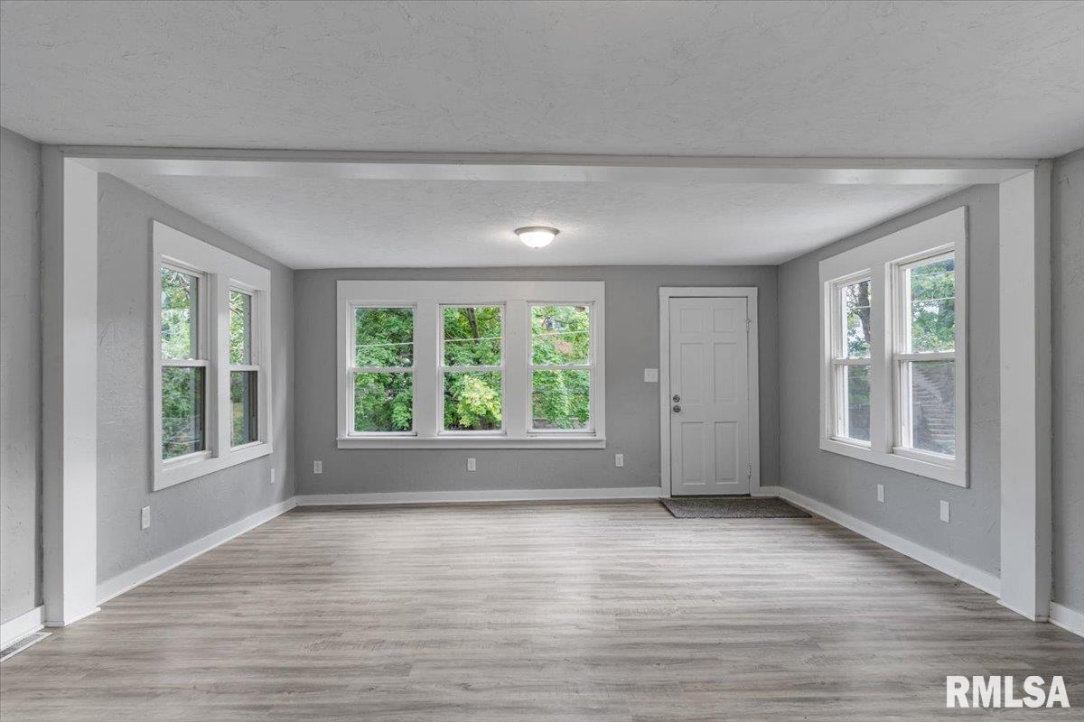 3209 11th Avenue Moline, IL 61265 - Photo 9 of 26