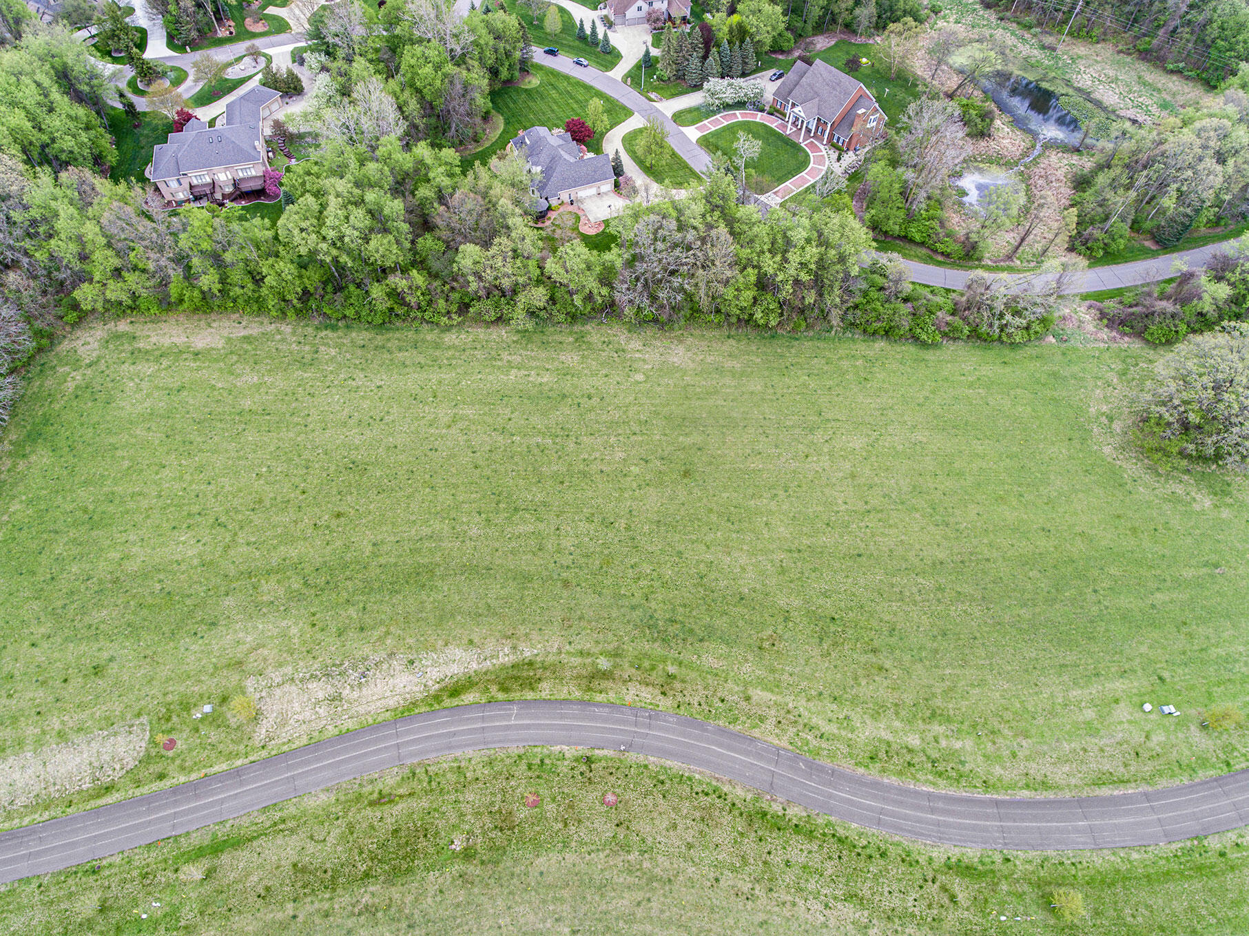 4700 Nantucket Drive, Unit 6 Jackson, MI 49201 - Photo 3 of 5 Units 6, 5 & 4 Nantucket Dr.