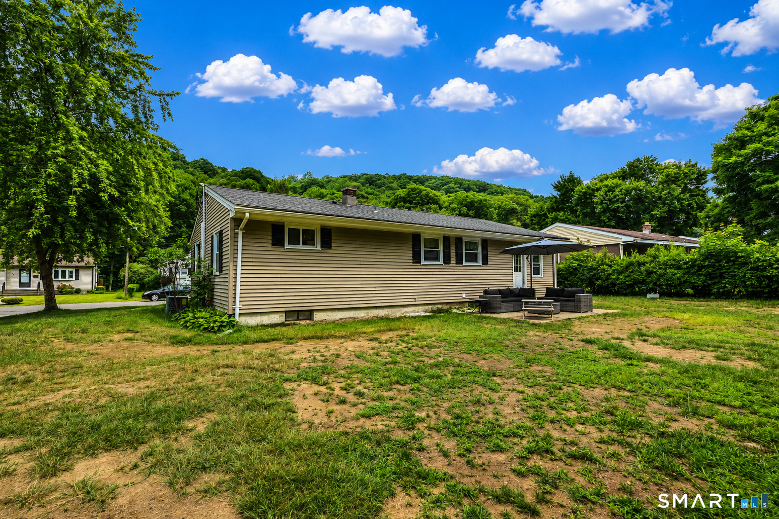 198 Beacon Manor Road Naugatuck, CT 06770 - Photo 3 of 22