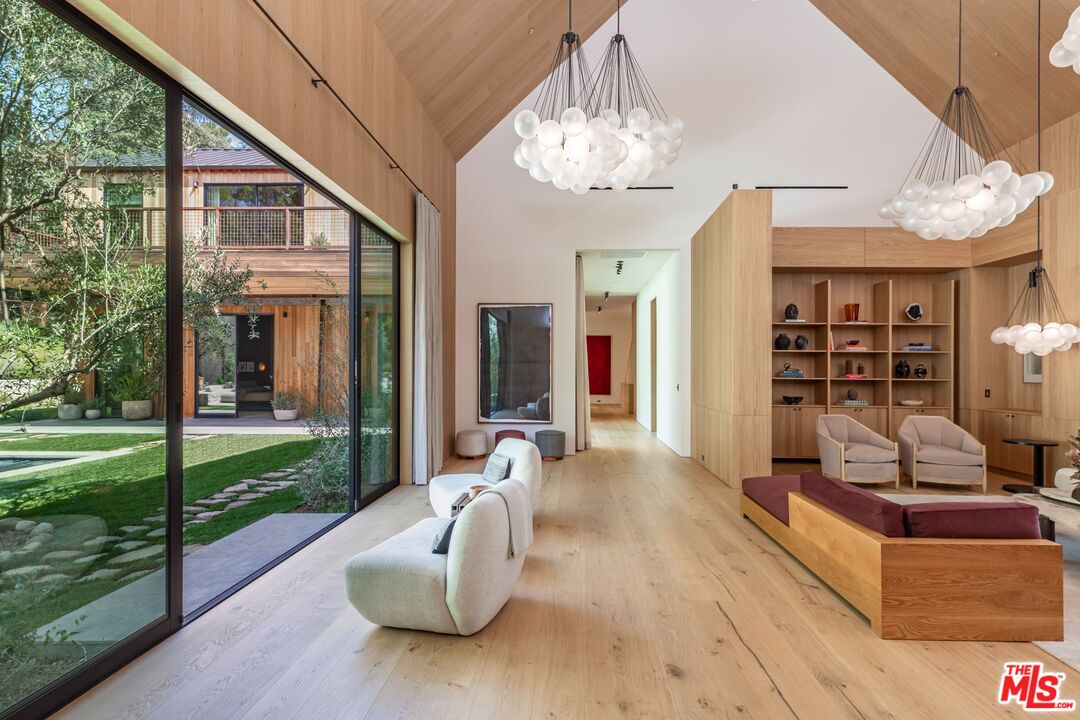 3405 Fryman Road Studio City, CA 91604 - Photo 16 of 52