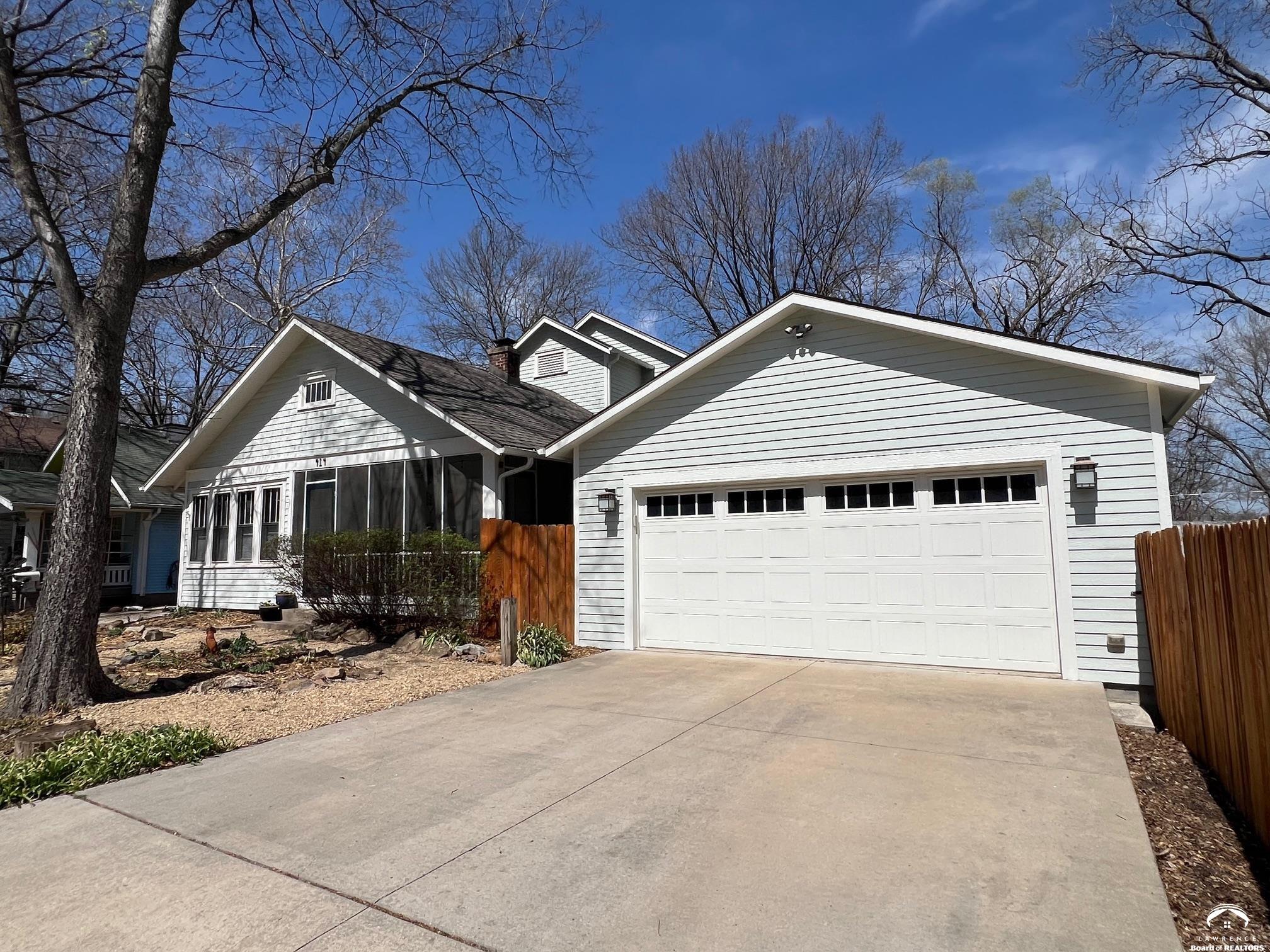414 Forrest Avenue Lawrence, KS 66044 - Photo 5 of 99