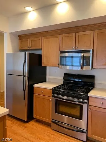 $2,775 | 541 Middlesex Avenue, Unit 1, Metuchen, NJ 08840