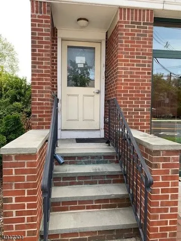 $2,775 | 541 Middlesex Avenue, Unit 1, Metuchen, NJ 08840