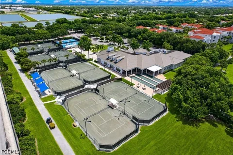 $999,900 | 1855 Les Chateaux Boulevard, Unit 5201, Naples, FL 34109