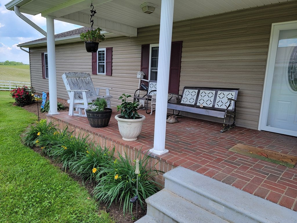 583 Providence Road Fries, VA 24330 - Photo 7 of 34 Gallery Image 7