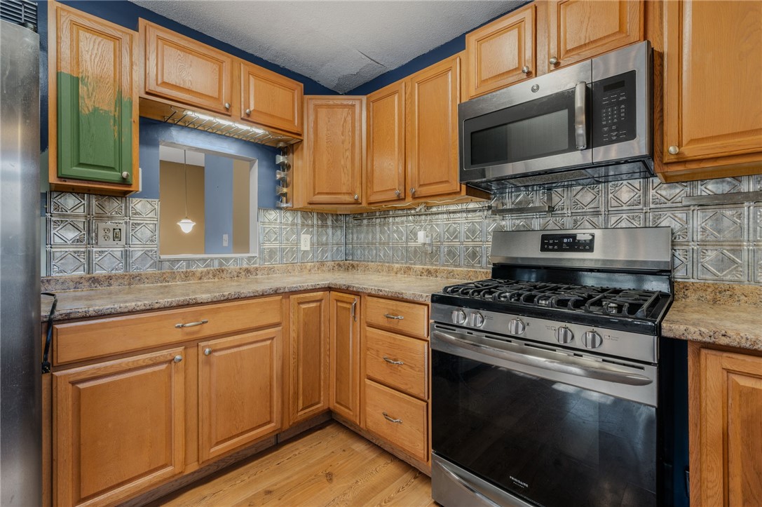 17 Byron Drive Westerly, RI 02891 - Photo 13 of 41