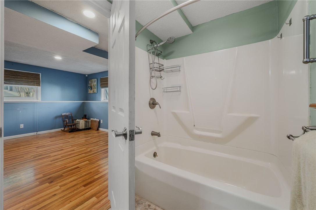 17 Byron Drive Westerly, RI 02891 - Photo 25 of 41