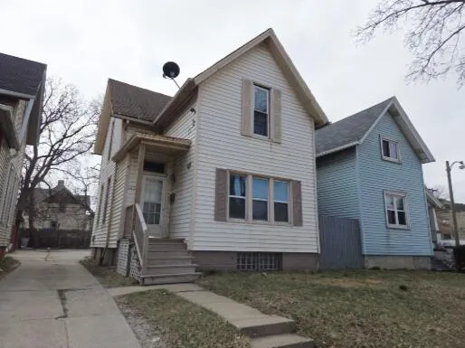 $199,900 | 1433 West National Avenue, Milwaukee, WI 53204