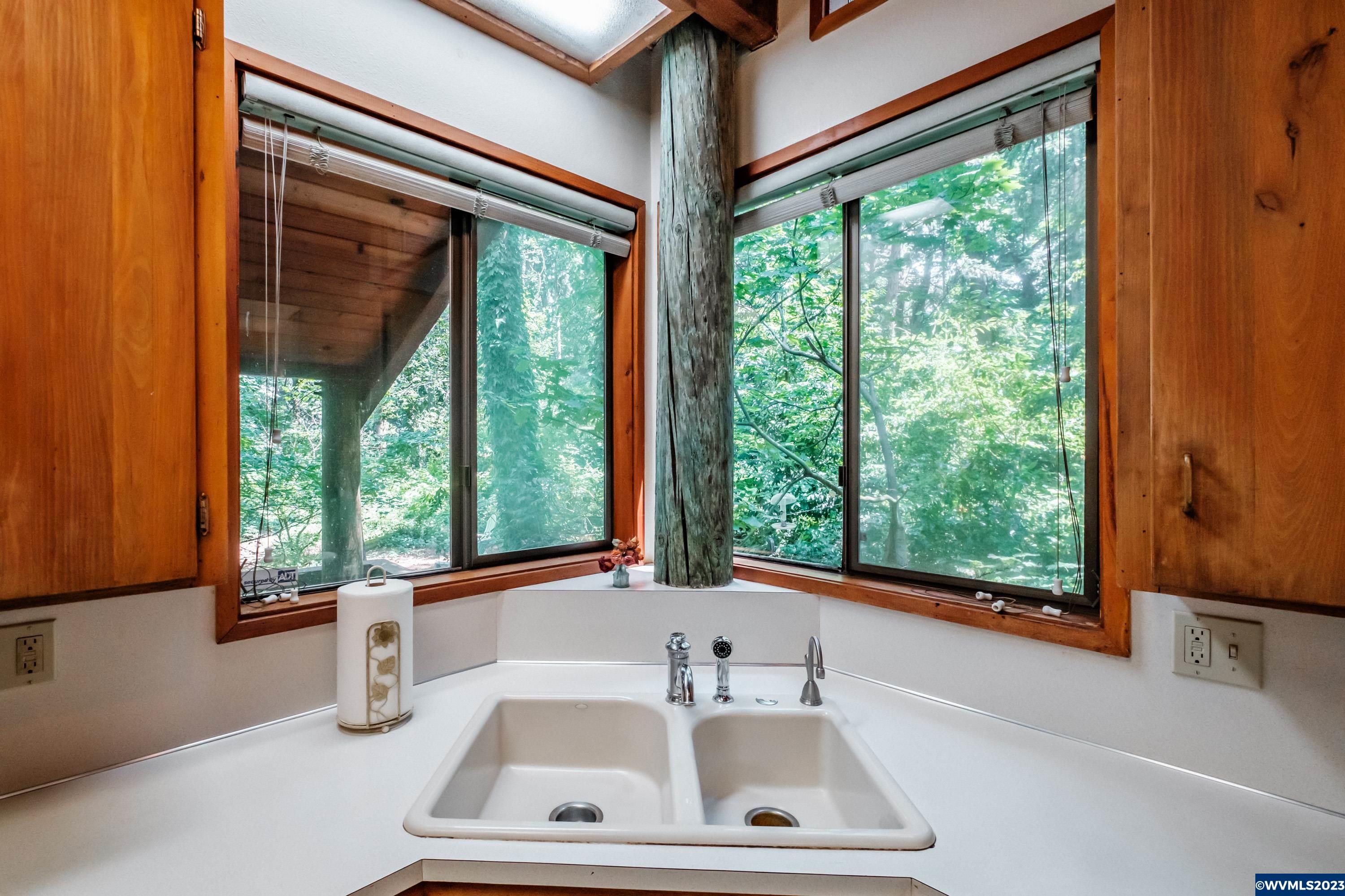 6840 Macleay Road Southeast Salem, OR 97317 - Photo 8 of 41 Gallery Image 8
