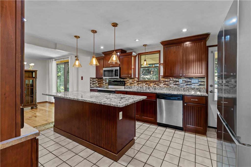 216 Wray Large Road Clairton, PA 15025 - Photo 11 of 32 Gallery Image 11