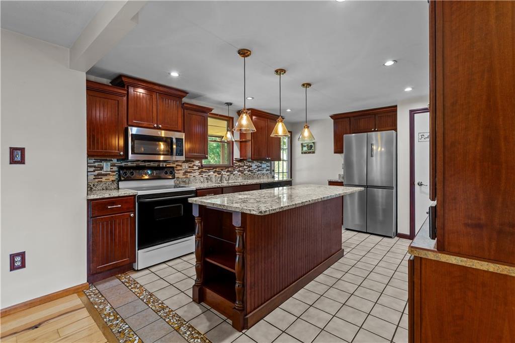 216 Wray Large Road Clairton, PA 15025 - Photo 12 of 32 Gallery Image 12