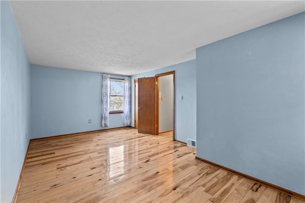 216 Wray Large Road Clairton, PA 15025 - Photo 19 of 32 Gallery Image 19