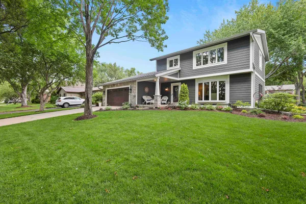 $550,000 | 125 Coach House Drive, Madison, WI 53714