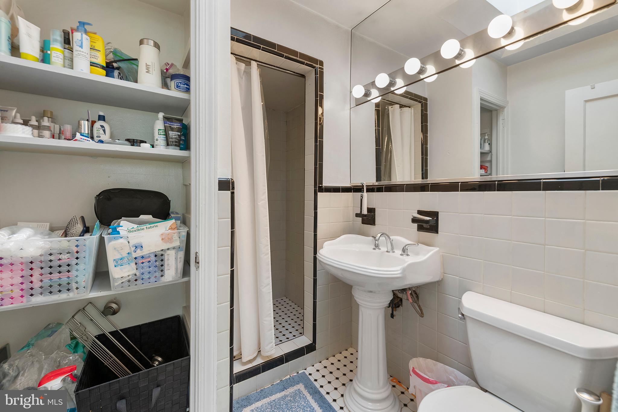 2204 Manning Street Philadelphia, PA 19103 - Photo 20 of 21