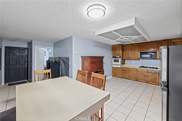 $899,000 | 402 South Howard Street, Unit A & #B, Corona, CA 92879