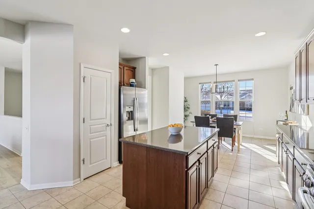 $625,000 | 3806 Ogden Lane, Mundelein, IL 60060