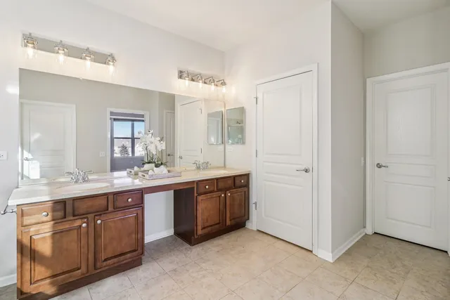 $625,000 | 3806 Ogden Lane, Mundelein, IL 60060