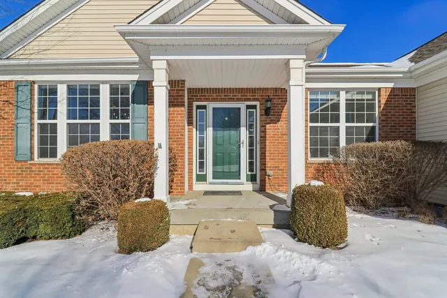 $625,000 | 3806 Ogden Lane, Mundelein, IL 60060