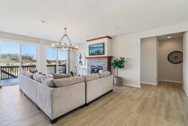 $625,000 | 3806 Ogden Lane, Mundelein, IL 60060