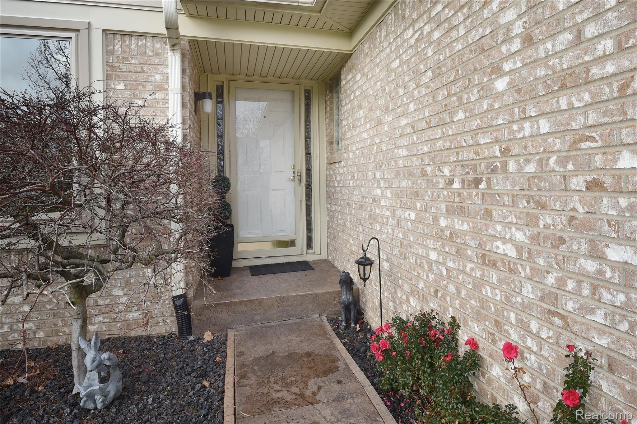 3360 Riverside Court Canton, MI 48188 - Photo 2 of 34 3360 Riverside Ct_02.JPG