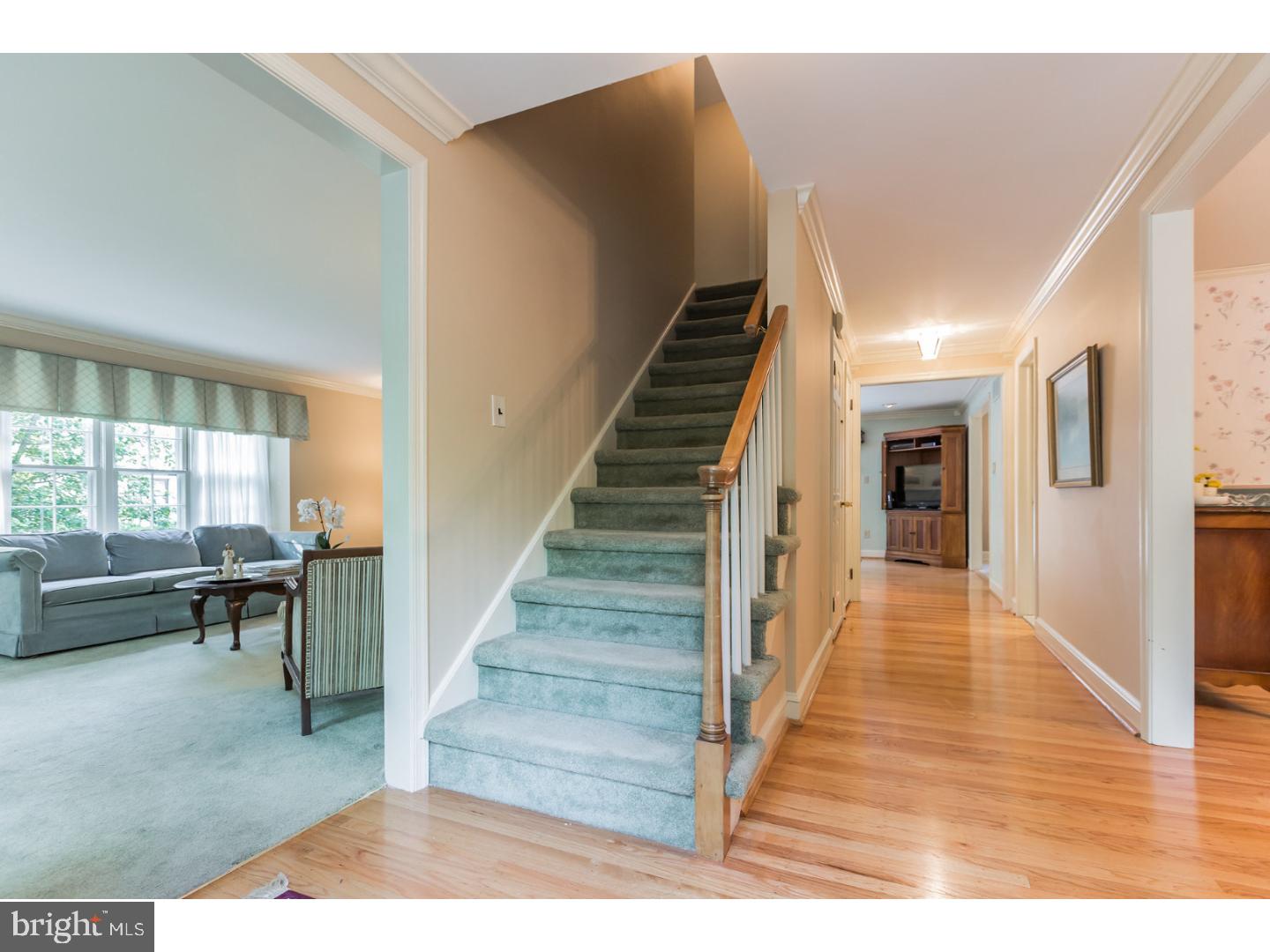 14 Tendring Road Cherry Hill, NJ 08003 - Photo 3 of 24 Foyer