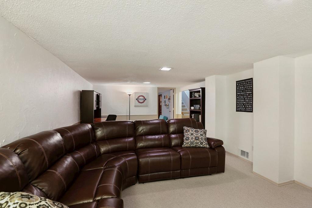 4083 Decatur Avenue North New Hope, MN 55427 - Photo 12 of 23