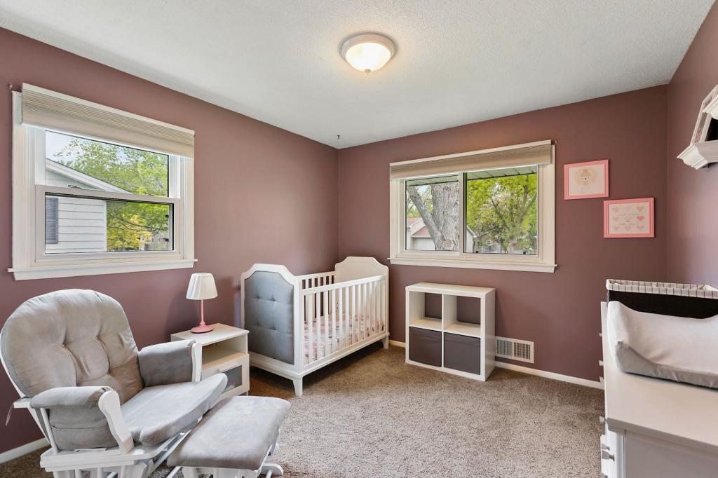 4083 Decatur Avenue North New Hope, MN 55427 - Photo 9 of 23